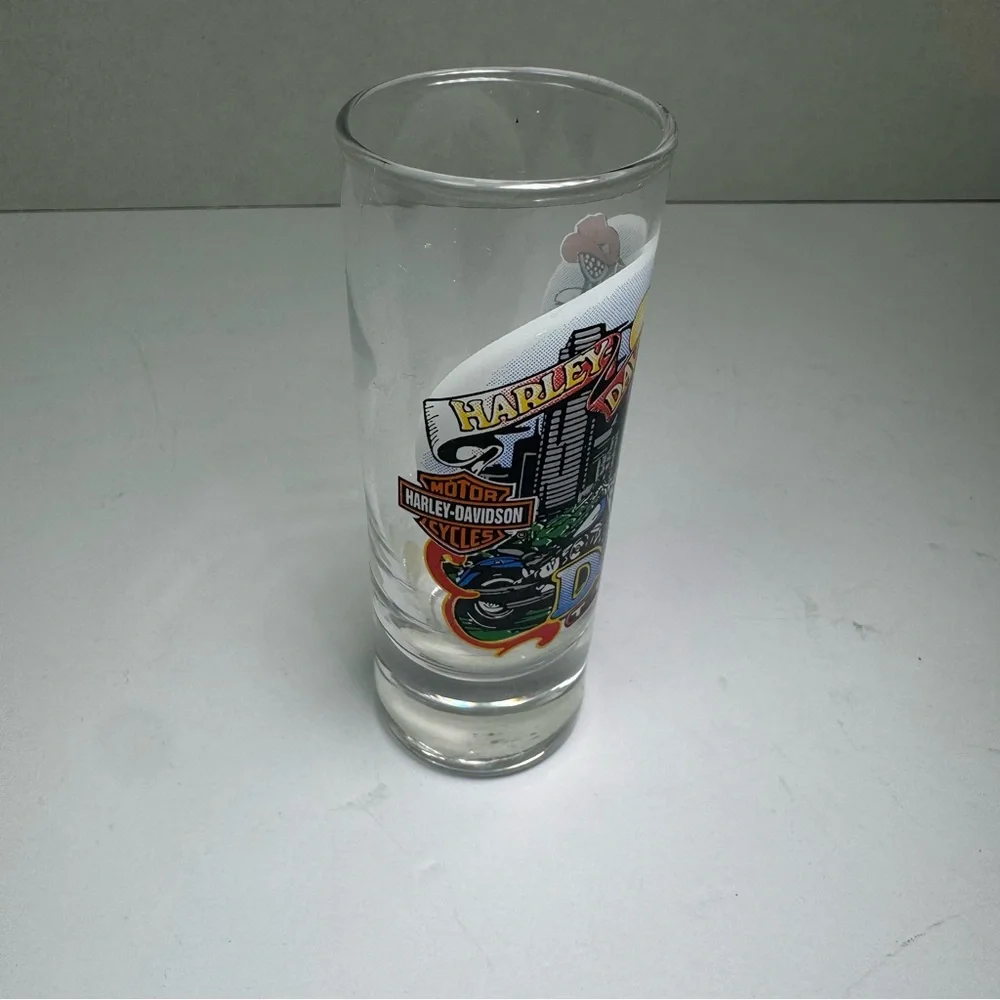 HARLEY DAVIDSON Dallas, Texas Tall Shot Glass 4 Inches with Skyline Graphics EUC